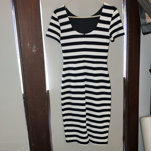 Boden Dress 👗 - Picture 4 of 7